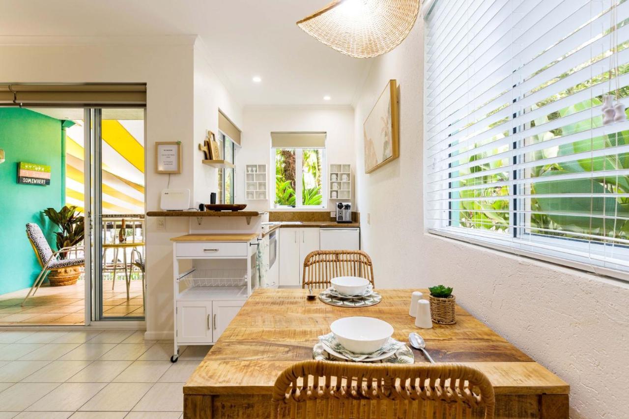 Oasis Luxe On Macrossan Street - Stylish Residence Port Douglas Exterior photo