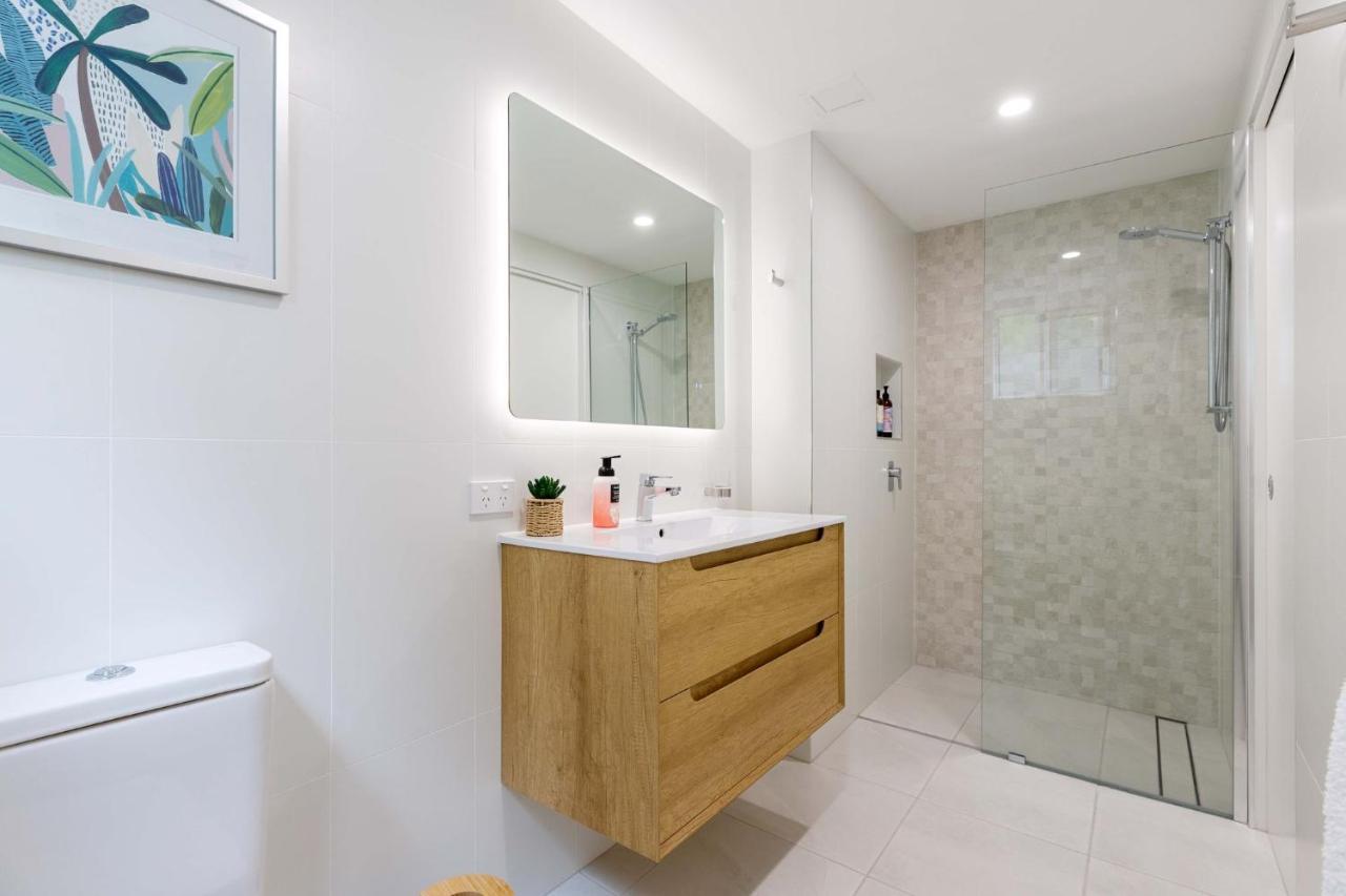 Oasis Luxe On Macrossan Street - Stylish Residence Port Douglas Exterior photo